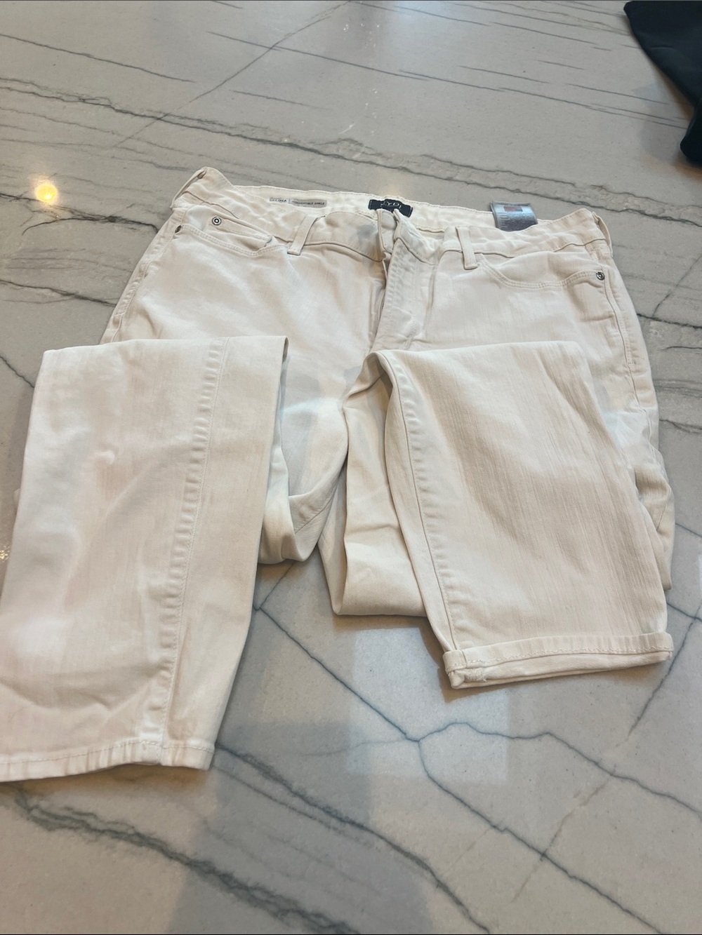 Women’s NYDJ Straight Leg White Jeans size 14